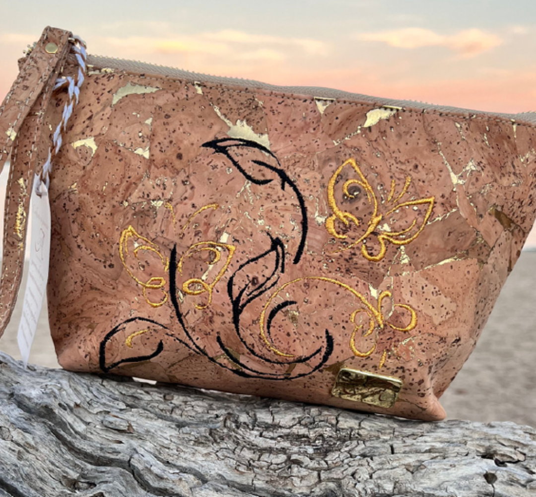 Handgemaakte kurk pochette – Uniek Italiaans design met vlinders, rozen en glinsterende details
