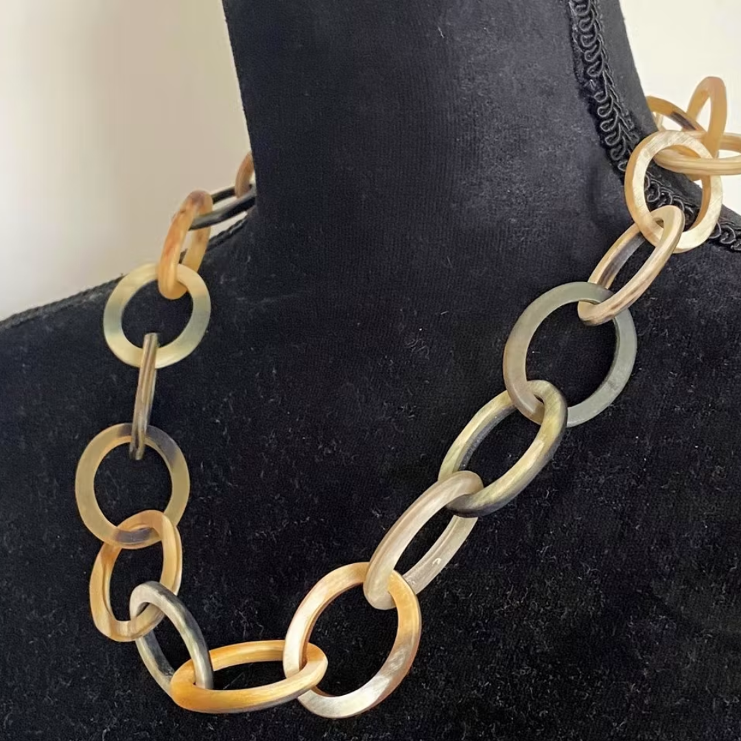 Handgemaakt buffelhoorn collier, kort (Joyline-Creations)