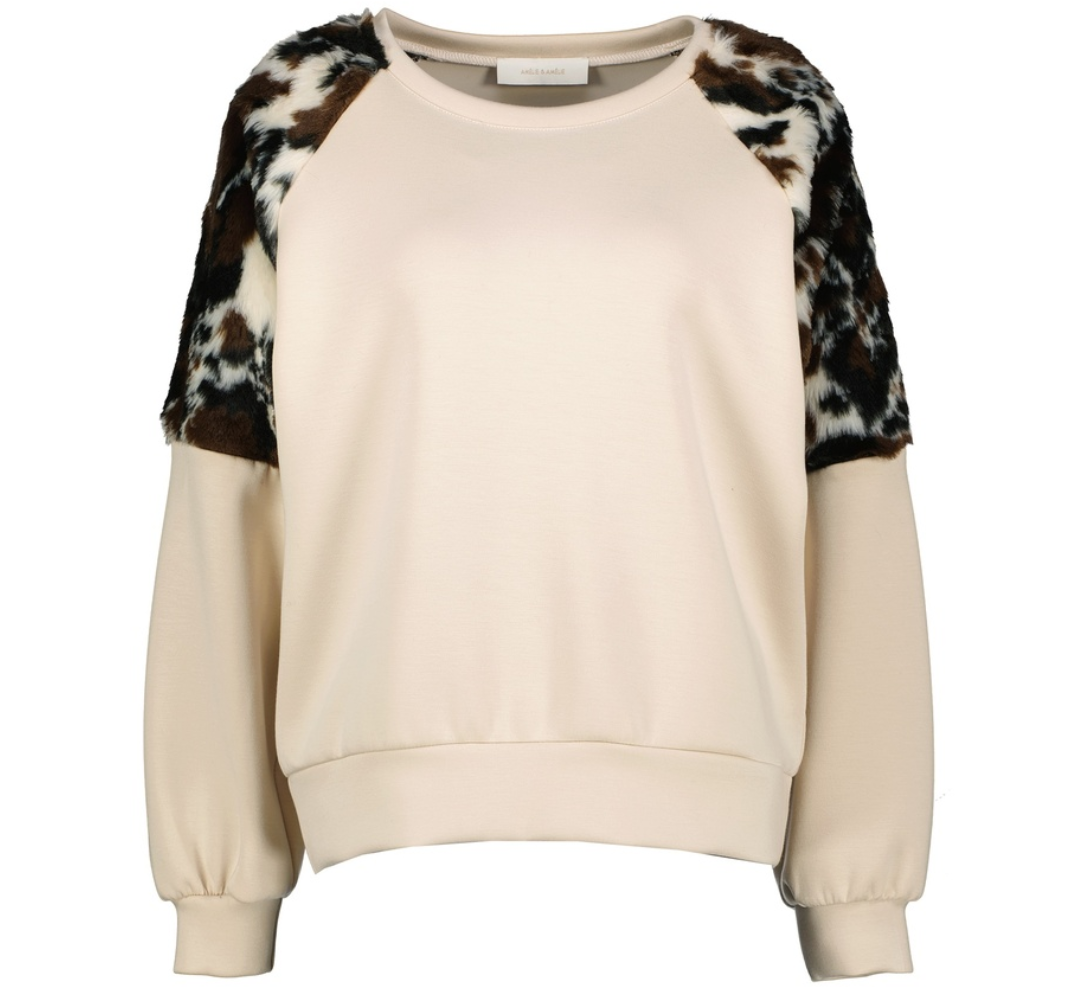 Trui Knokke van Amélie Amélie – Trendy Raglan met Koeienprint image 0