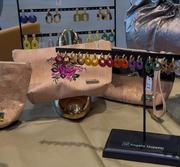 Handgemaakte kurk pochette – Uniek Italiaans design met vlinders, rozen en glinsterende details