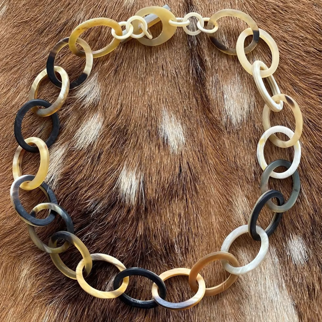 Handgemaakt buffelhoorn collier, kort (Joyline-Creations)